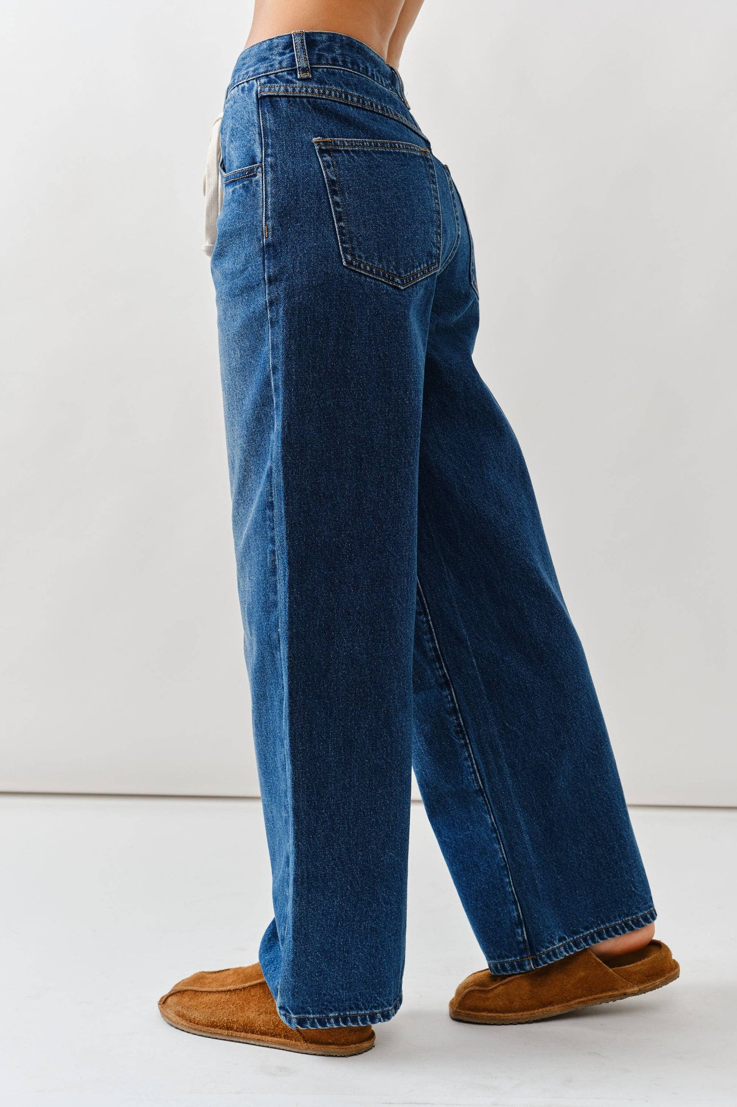 DRAWSTRING WAIST BOTTOM FLY STRAIGHT JEANS: INDIGO DENIM
