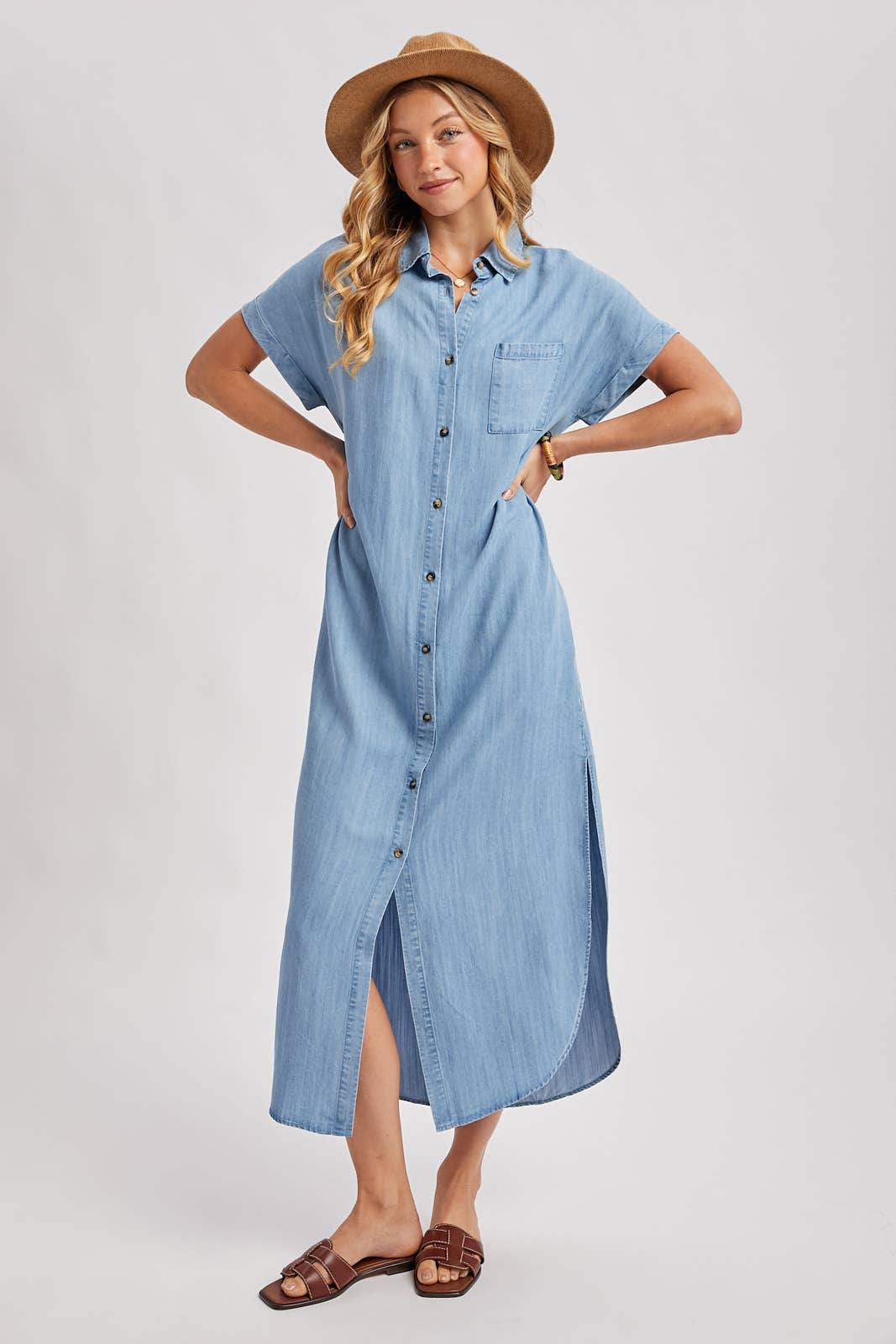 DENIM BUTTON DOWN SIDE SLIT SHIRT MAXI DRESS: LT.WASH