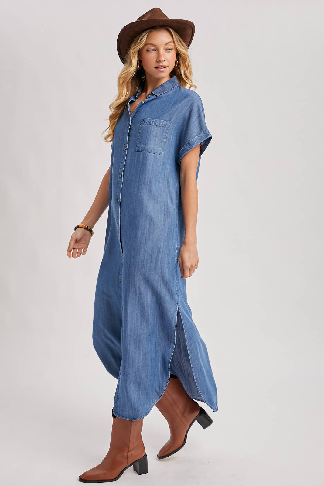 DENIM BUTTON DOWN SIDE SLIT SHIRT MAXI DRESS: LT.WASH