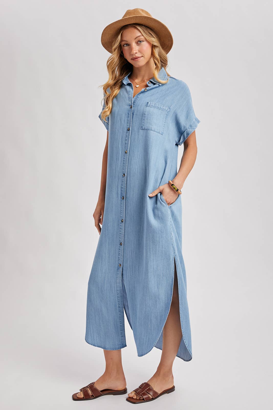 DENIM BUTTON DOWN SIDE SLIT SHIRT MAXI DRESS: LT.WASH
