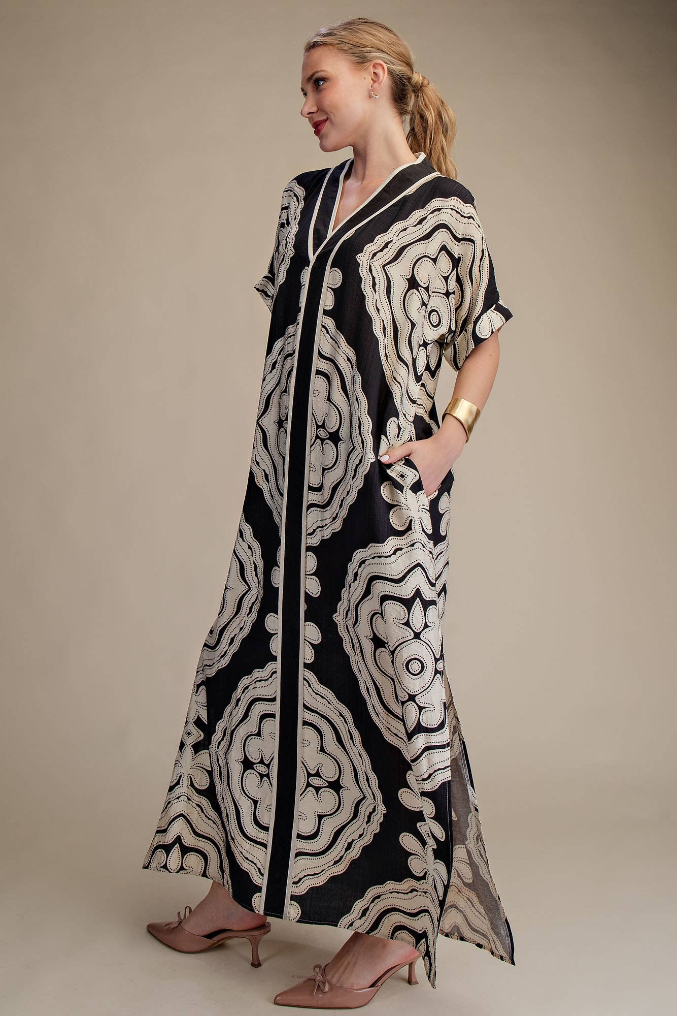 V-Neck Short Sleeve Maxi Print Dress: Blue