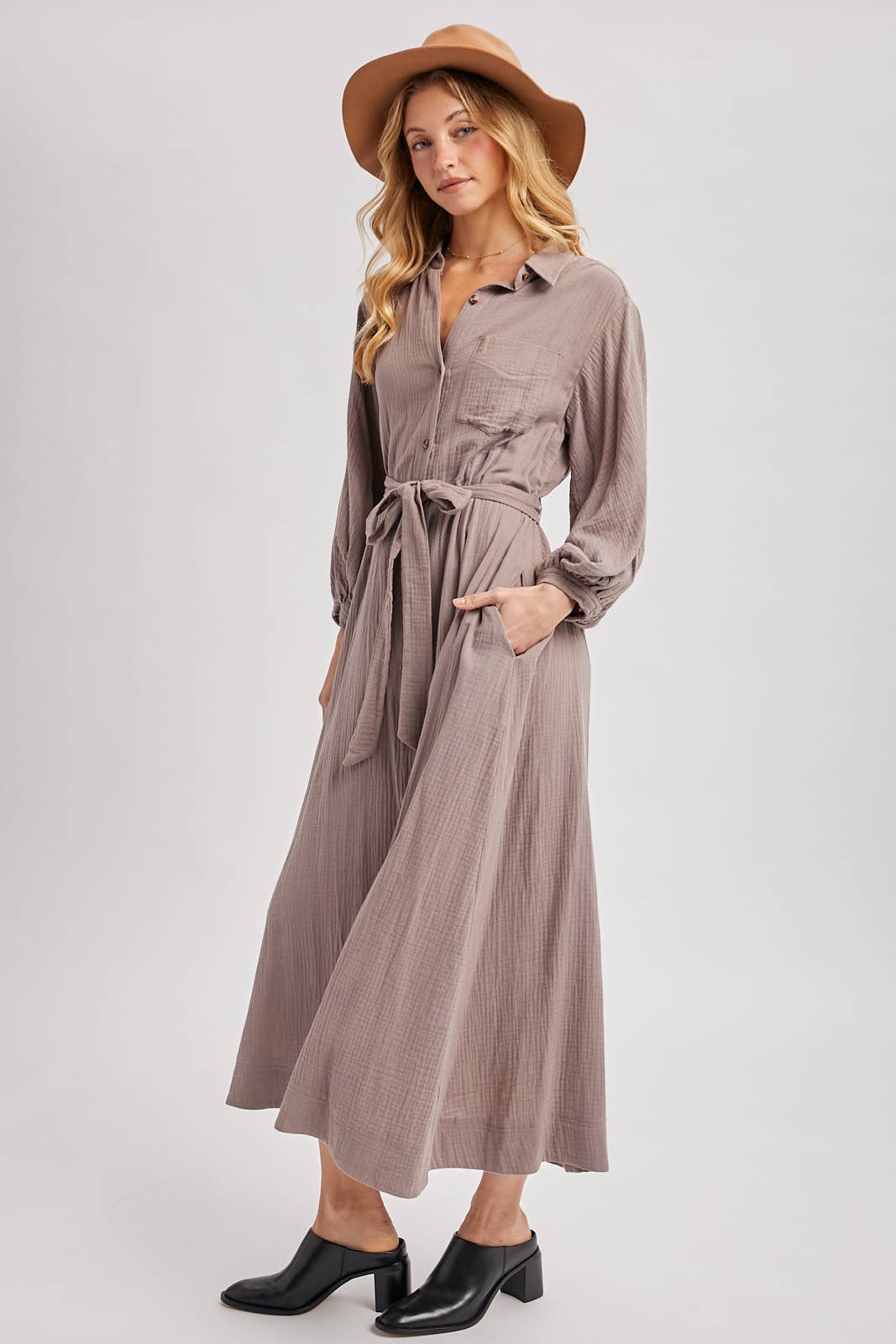 BUBBLE SLEEVE BELTED SHIRTS MIDI DRESS: MUSHROOM