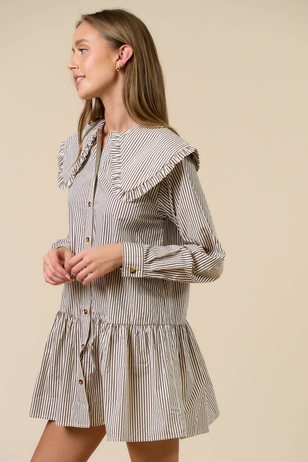 Long Sleeve Mini Dress with Oversized Collar: Cream/Brown