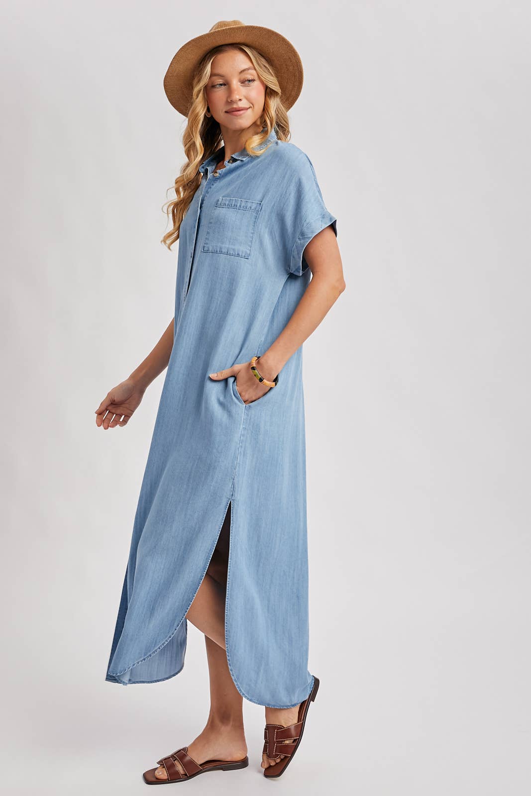 DENIM BUTTON DOWN SIDE SLIT SHIRT MAXI DRESS: LT.WASH