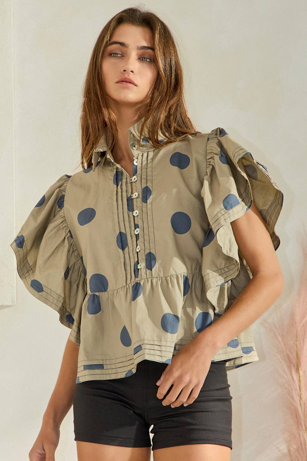 Ruffle Sleeves Pintuck Detail Polka Dot Print top: CREAM/BLACK