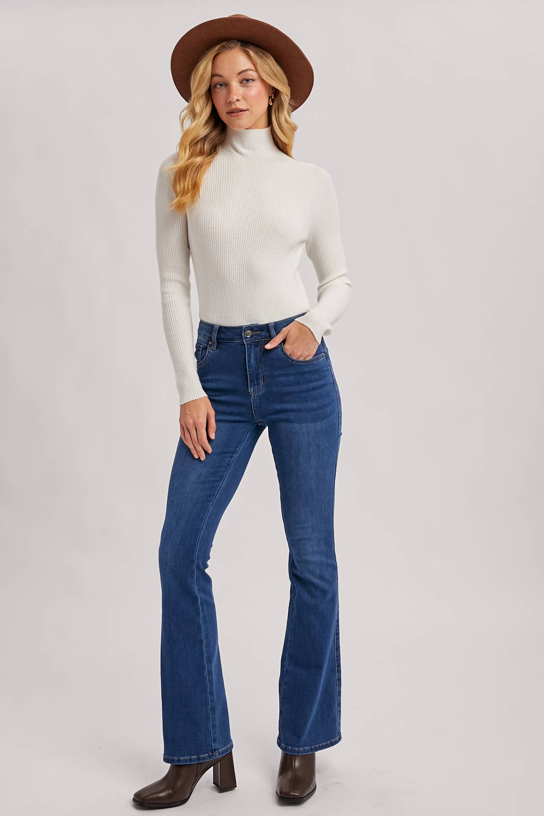 WHOLEGARMENT MOCK NECK RIBBED KNIT TOP: Black / L
