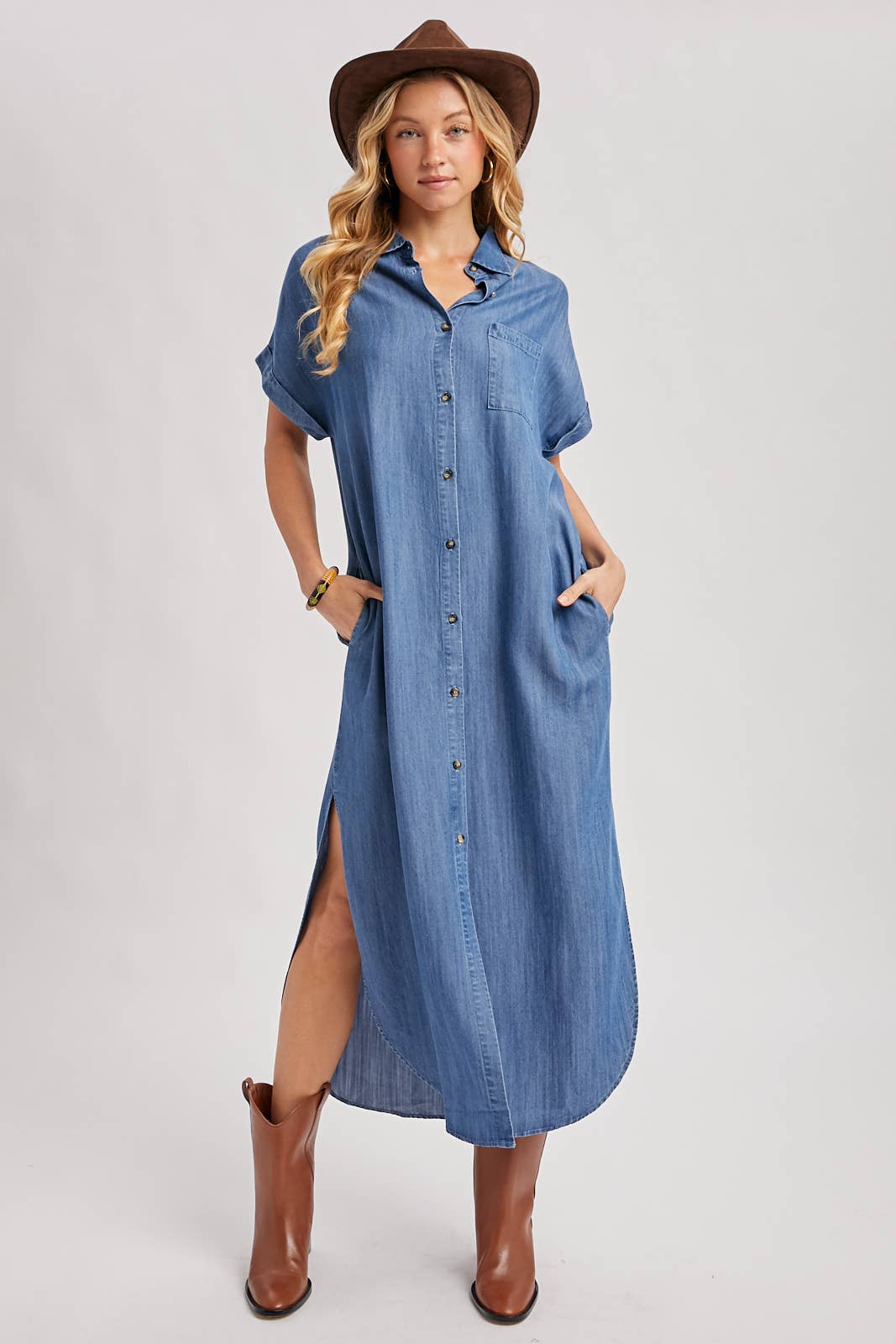 DENIM BUTTON DOWN SIDE SLIT SHIRT MAXI DRESS: LT.WASH