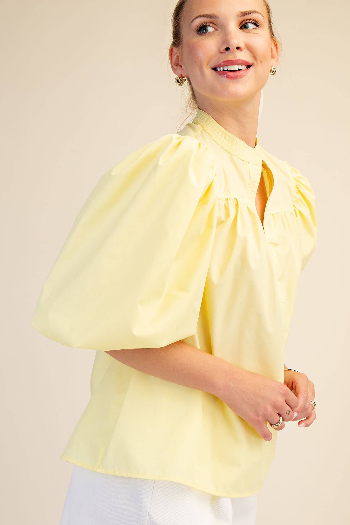 China Collar V-Neck Bubble Sleeve Poplin Top: Butter Yellow