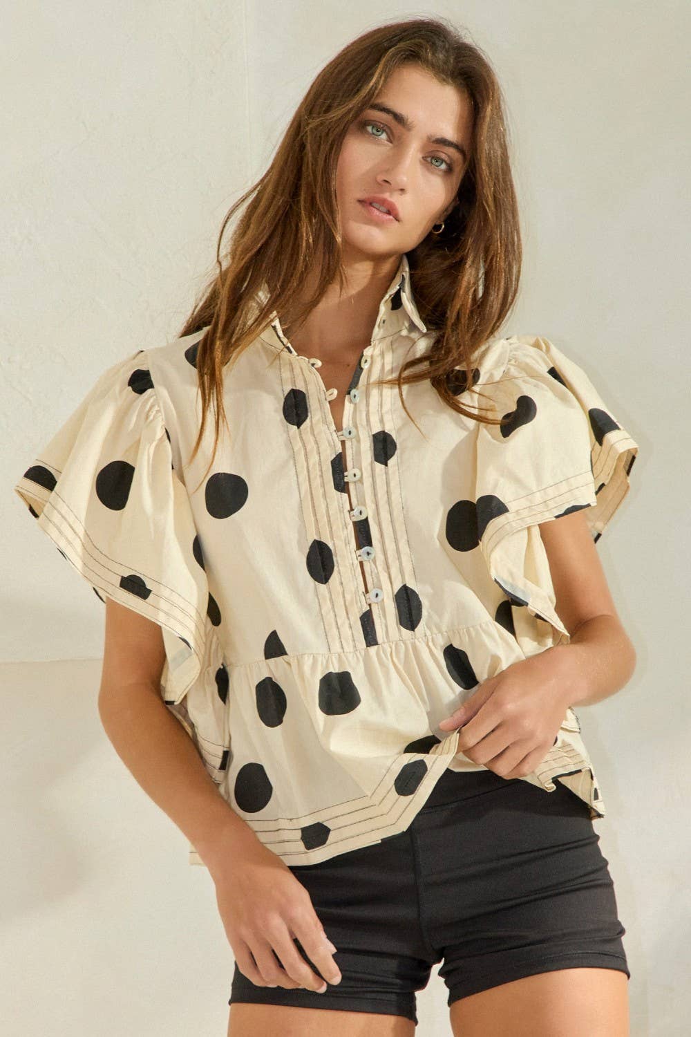 Ruffle Sleeves Pintuck Detail Polka Dot Print top: CREAM/BLACK