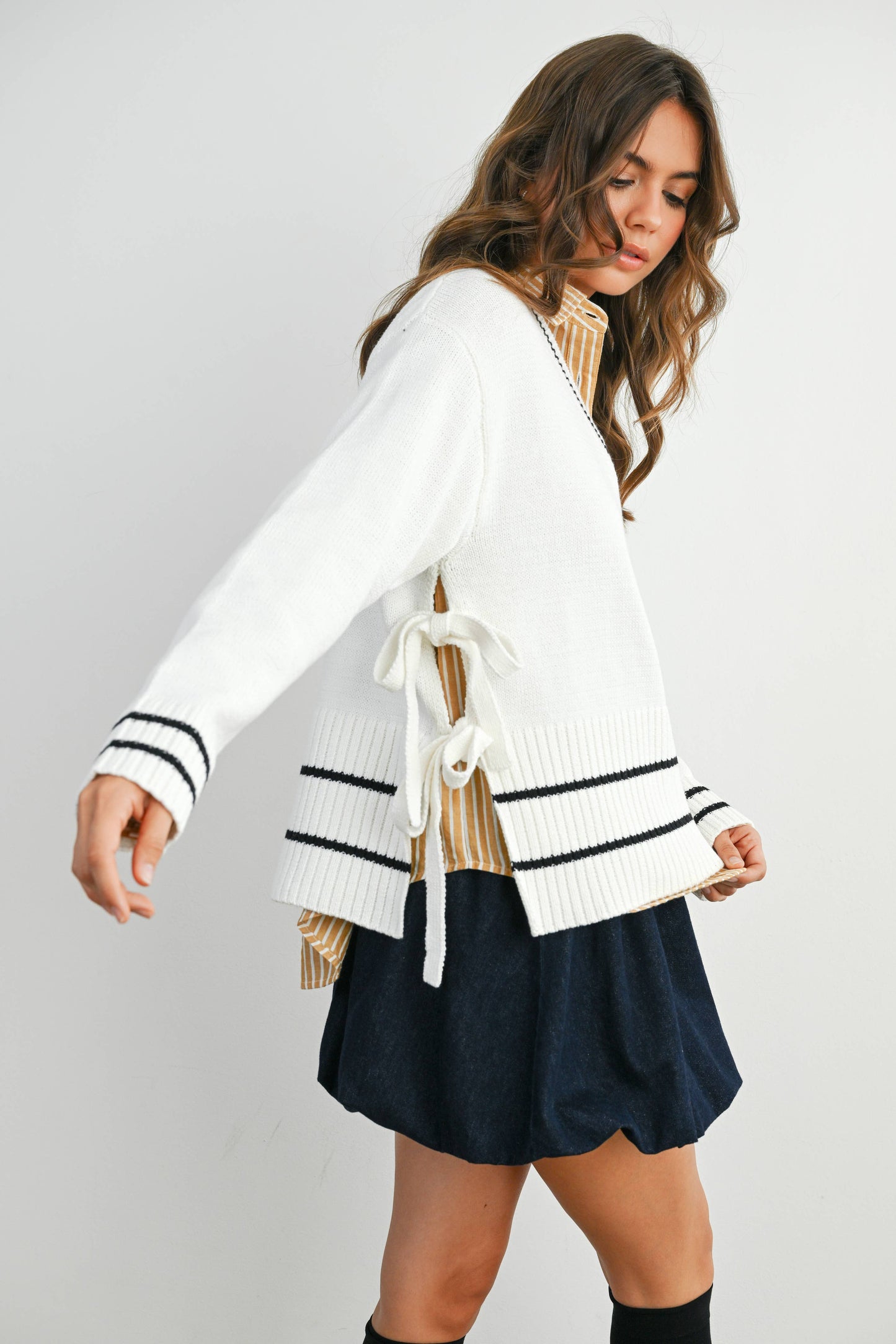 V-Neck Trimmed Long Sleeve Varsity Sweater - NAVY