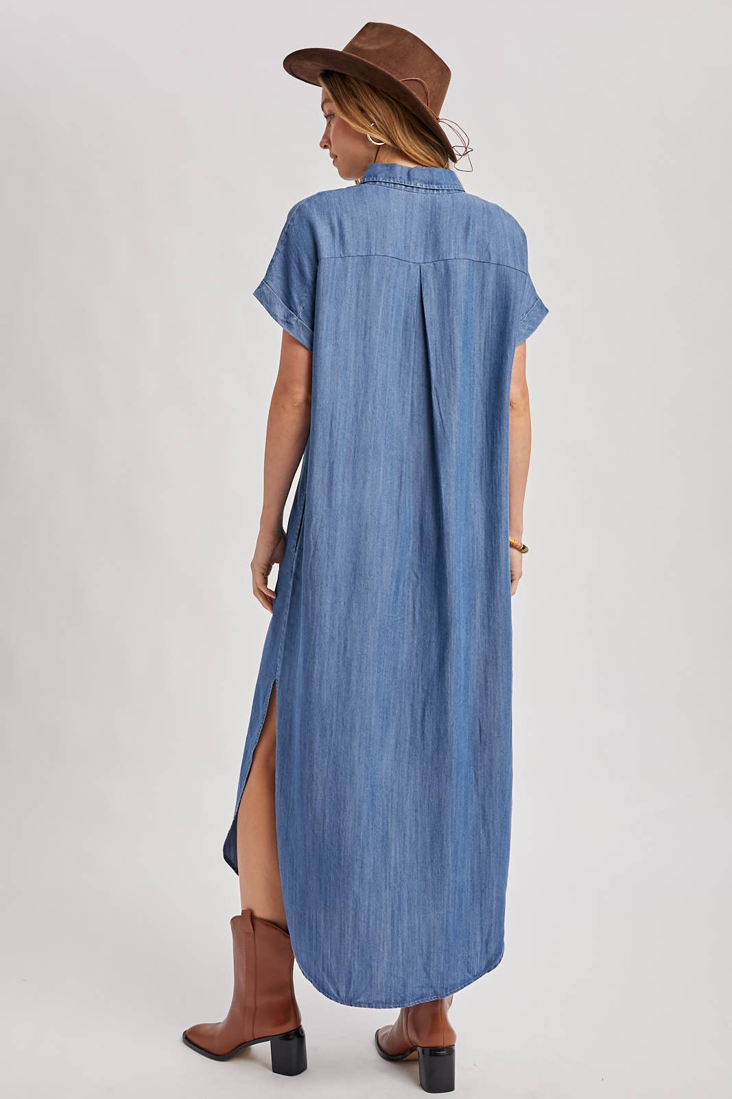 DENIM BUTTON DOWN SIDE SLIT SHIRT MAXI DRESS: LT.WASH
