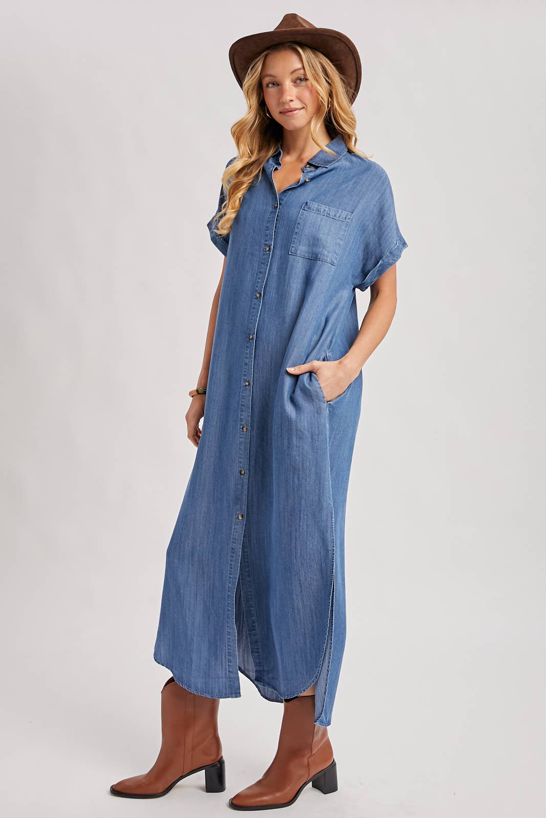 DENIM BUTTON DOWN SIDE SLIT SHIRT MAXI DRESS: LT.WASH