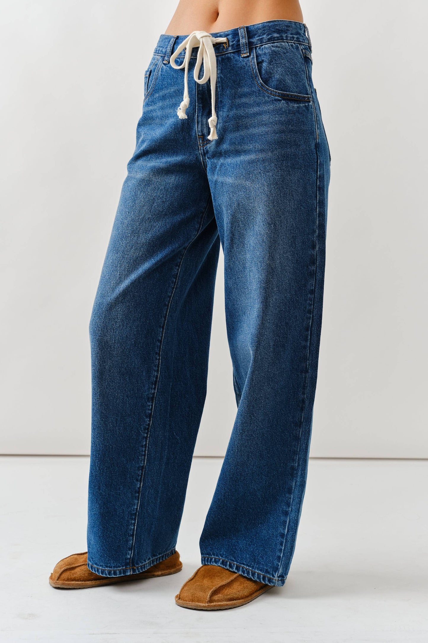 DRAWSTRING WAIST BOTTOM FLY STRAIGHT JEANS: INDIGO DENIM