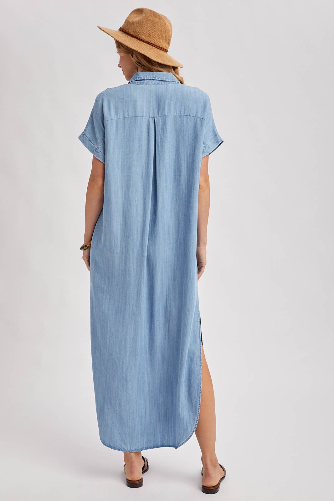 DENIM BUTTON DOWN SIDE SLIT SHIRT MAXI DRESS: LT.WASH