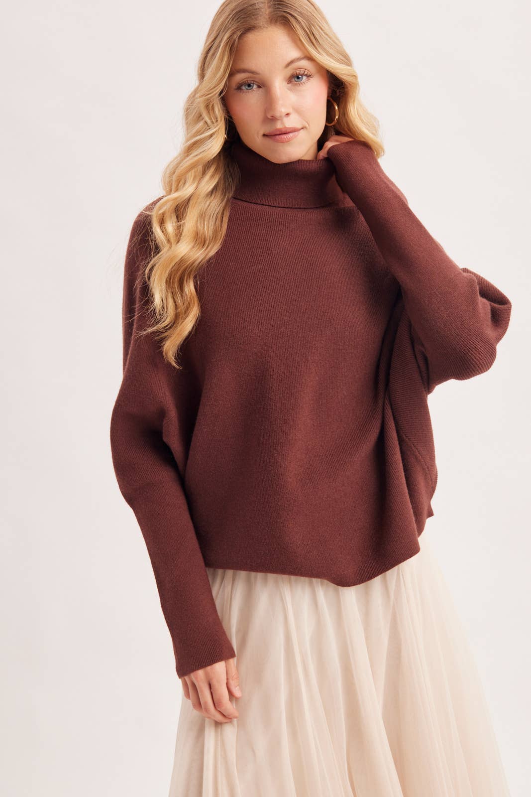 TURTLE NECK BATWING SLEEVED PULLOVER KNIT SWEATER: MELANG TAUPE