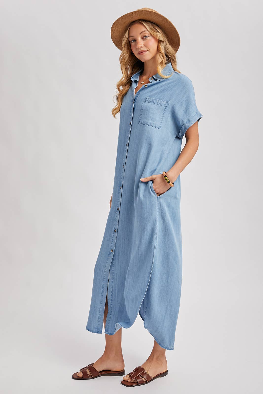 DENIM BUTTON DOWN SIDE SLIT SHIRT MAXI DRESS: LT.WASH
