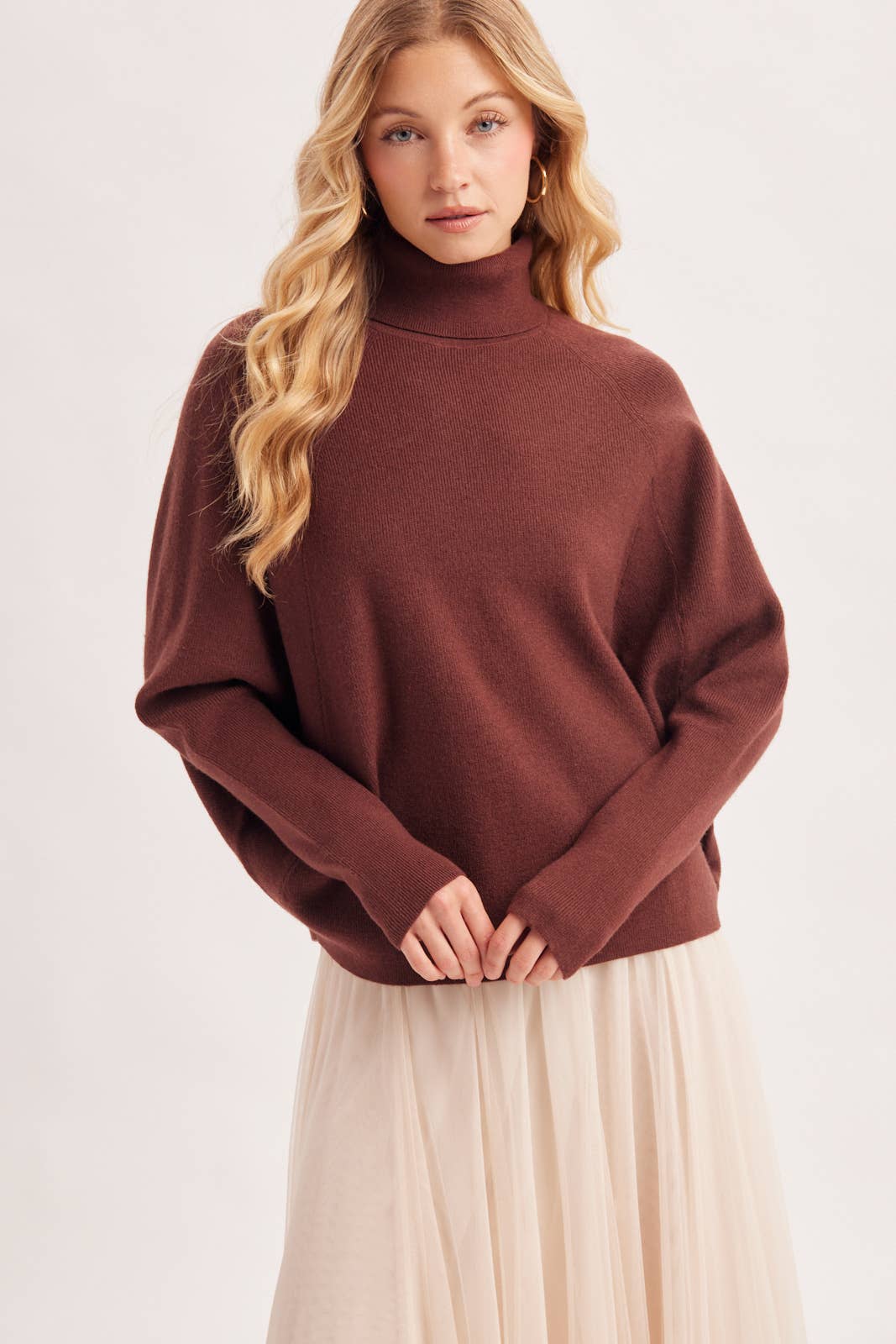 TURTLE NECK BATWING SLEEVED PULLOVER KNIT SWEATER: MELANG TAUPE