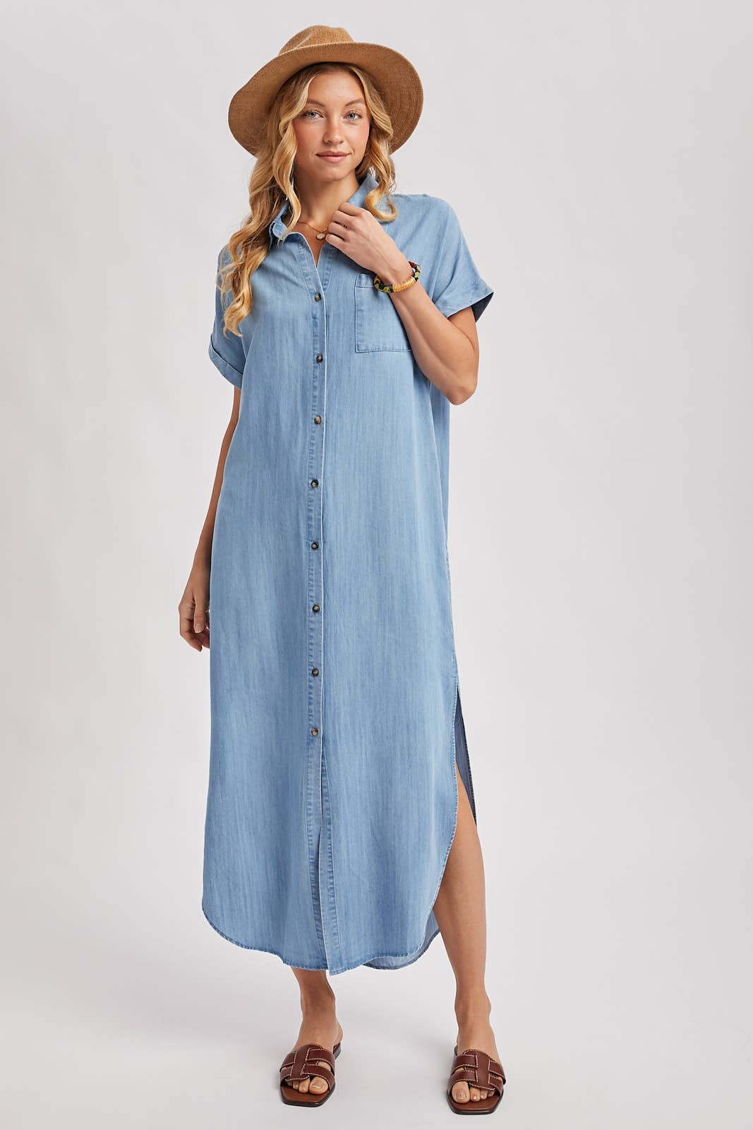 DENIM BUTTON DOWN SIDE SLIT SHIRT MAXI DRESS: LT.WASH